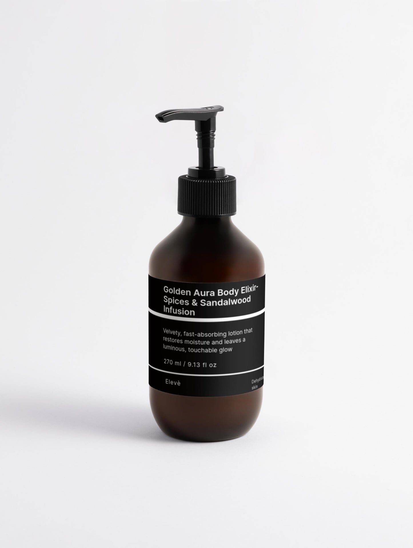 Vorderseite der Elevè Aura Body Lotion.
Elegante, transparente Pumpflasche in warmen Braunton auf weißem Hintergrund.